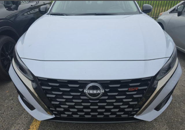 Certified 2025 Nissan Altima 2.5 SR AWD/4WD image 2