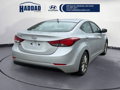 Used 2015 Hyundai Elantra SE w/ Option Group 02 FWD image 5