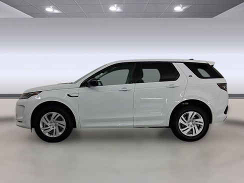 Used 2025 Land Rover Discovery Sport S image 2