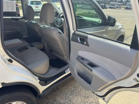 Used 2010 Subaru Forester 2.5X Limited image 14