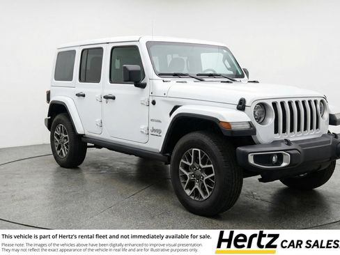 Used 2025 Jeep Wrangler Sahara image 1