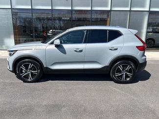 Used 2025 Volvo XC40 B5 Core AWD/4WD video 2