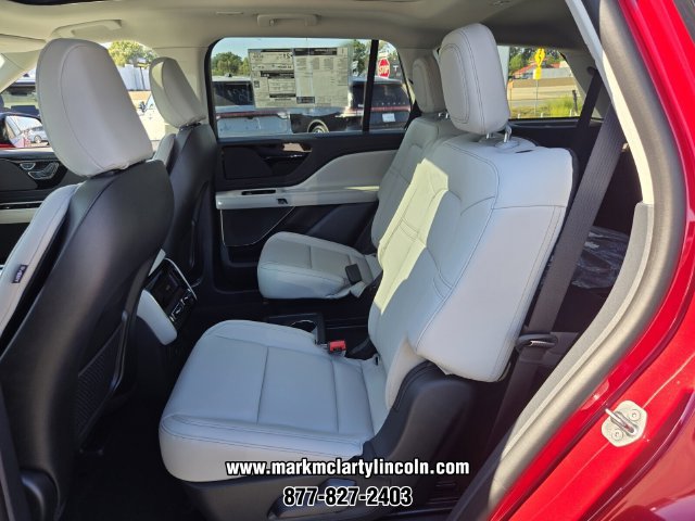 New 2026 Lincoln Aviator 2WD w/ Jet Appearance Package image 9
