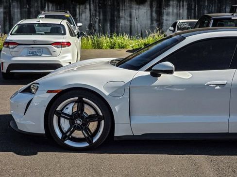 Used 2020 Porsche Taycan 4S AWD/4WD image 7