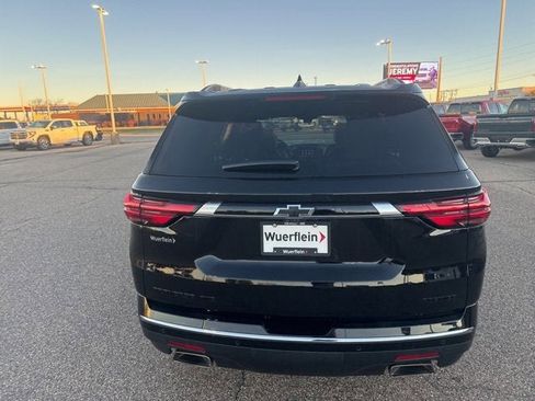 Certified 2023 Chevrolet Traverse Premier w/ LPO, Floor Liner Package image 4