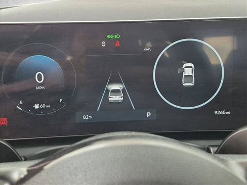 Certified 2025 Hyundai Santa Cruz SEL FWD image 11