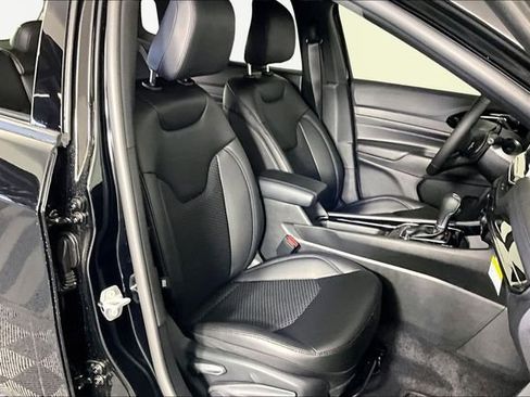 New 2026 Jeep Compass Latitude AWD/4WD image 12