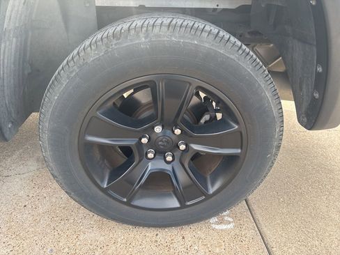 Used 2021 RAM 1500 Lone Star image 4