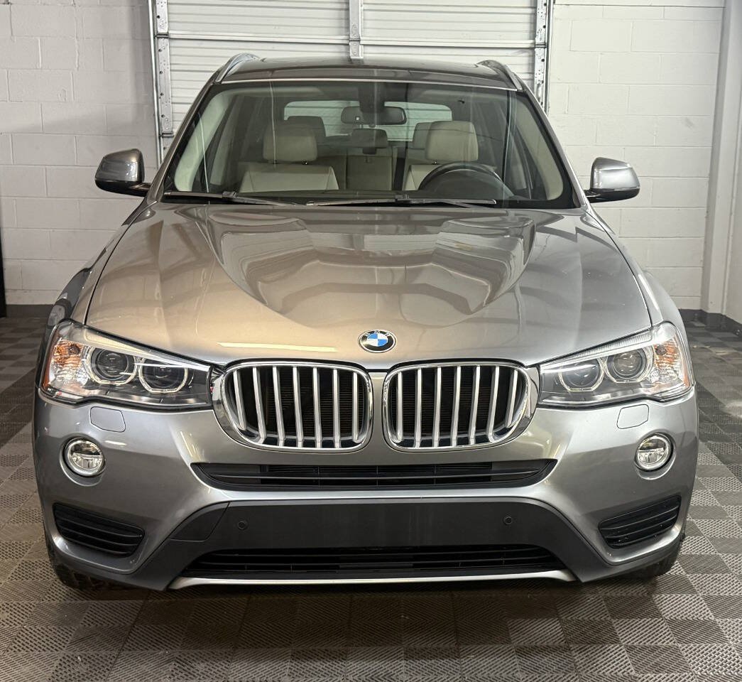 Used 2016 BMW X3 xDrive28i w/ Premium Package AWD/4WD image 3
