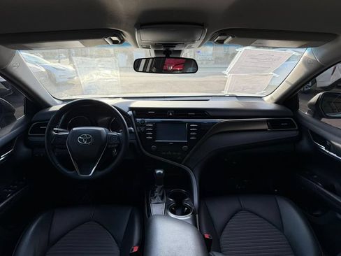 Used 2020 Toyota Camry SE FWD image 29