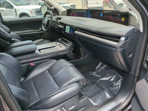 Used 2025 Lincoln Navigator L Reserve AWD/4WD image 13