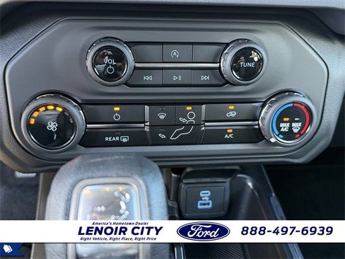 New 2025 Ford Bronco Base image 21