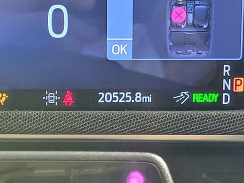 Used 2025 Ford Mustang Mach-E Premium w/ Sport Appearance Package image 33