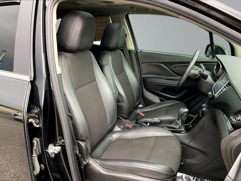 Used 2018 Buick Encore Sport Touring FWD image 7