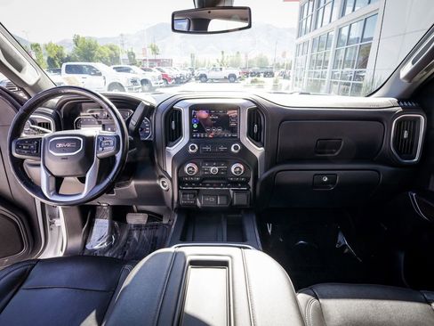 Used 2019 GMC Sierra 1500 SLT w/ SLT Premium Plus Package AWD/4WD image 17