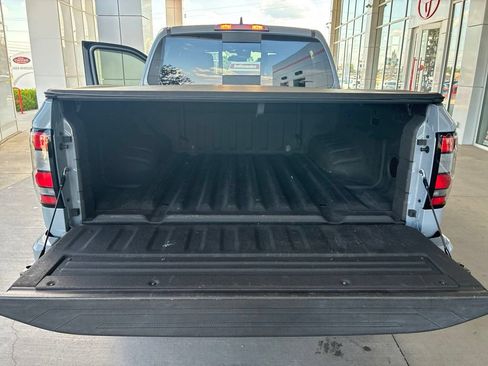 Used 2024 Nissan Frontier PRO-4X w/ Technology Package AWD/4WD image 15