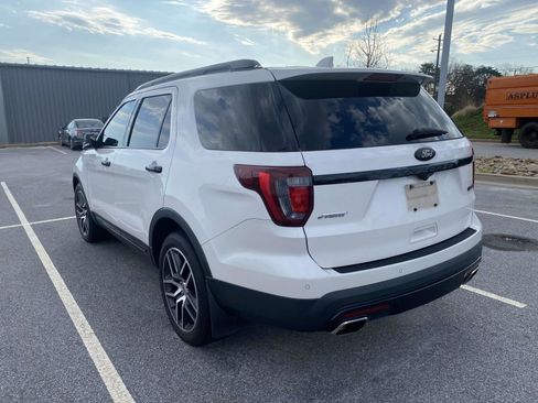 Used 2017 Ford Explorer Sport w/ Equipment Group 401A image 5