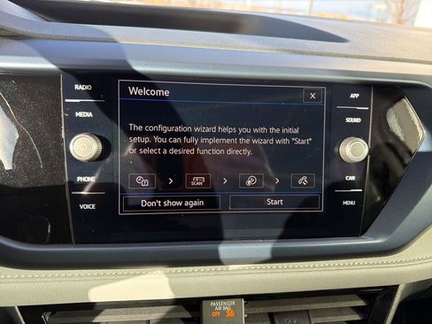 Certified 2024 Volkswagen Taos SE w/ Panoramic Sunroof Package image 20