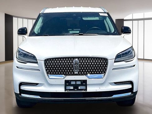 Used 2023 Lincoln Aviator 2WD image 2