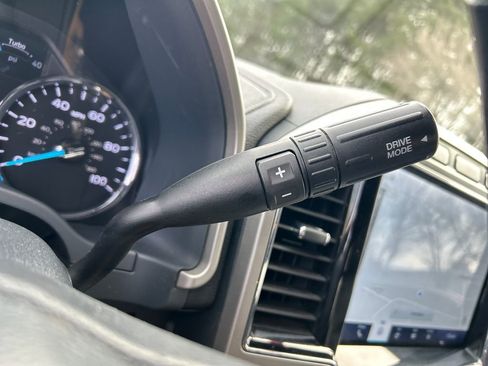 Used 2022 Ford F250 Lariat w/ Lariat Value Package image 26