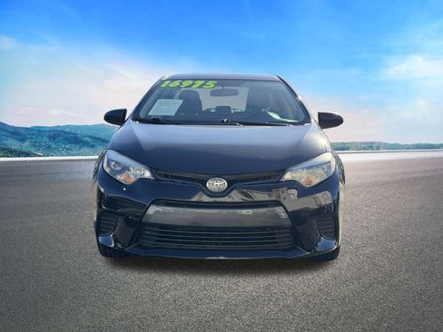 Used 2016 Toyota Corolla image 3