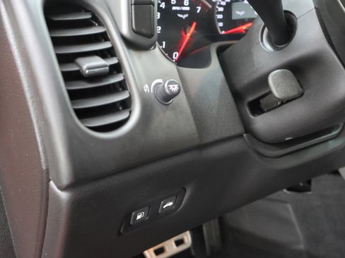 Used 2007 Chevrolet Corvette Coupe w/ Preferred Equipment Group image 32