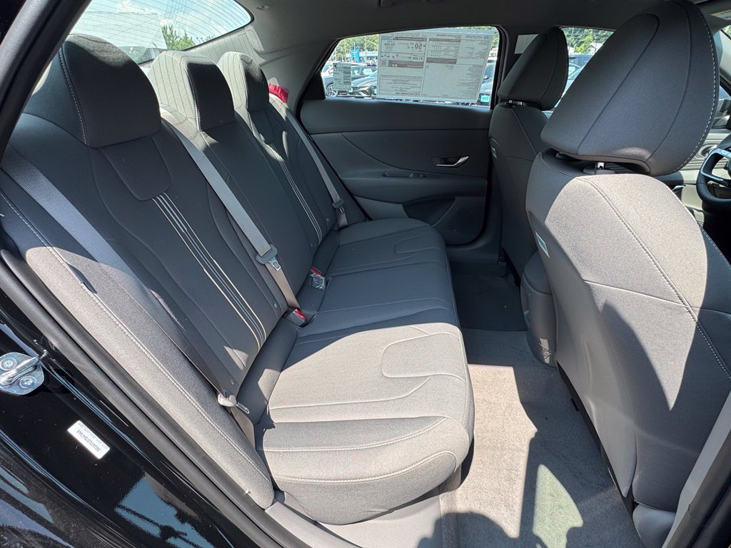 New 2026 Hyundai Elantra SEL FWD image 23