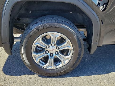 Used 2025 GMC Sierra 1500 SLT image 7