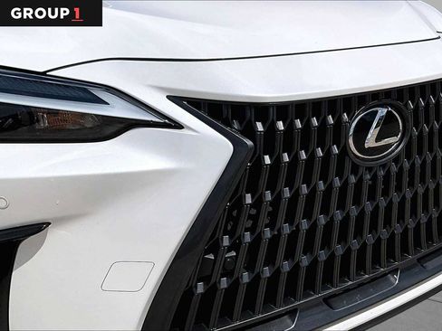 Used 2024 Lexus NX 250 FWD image 28