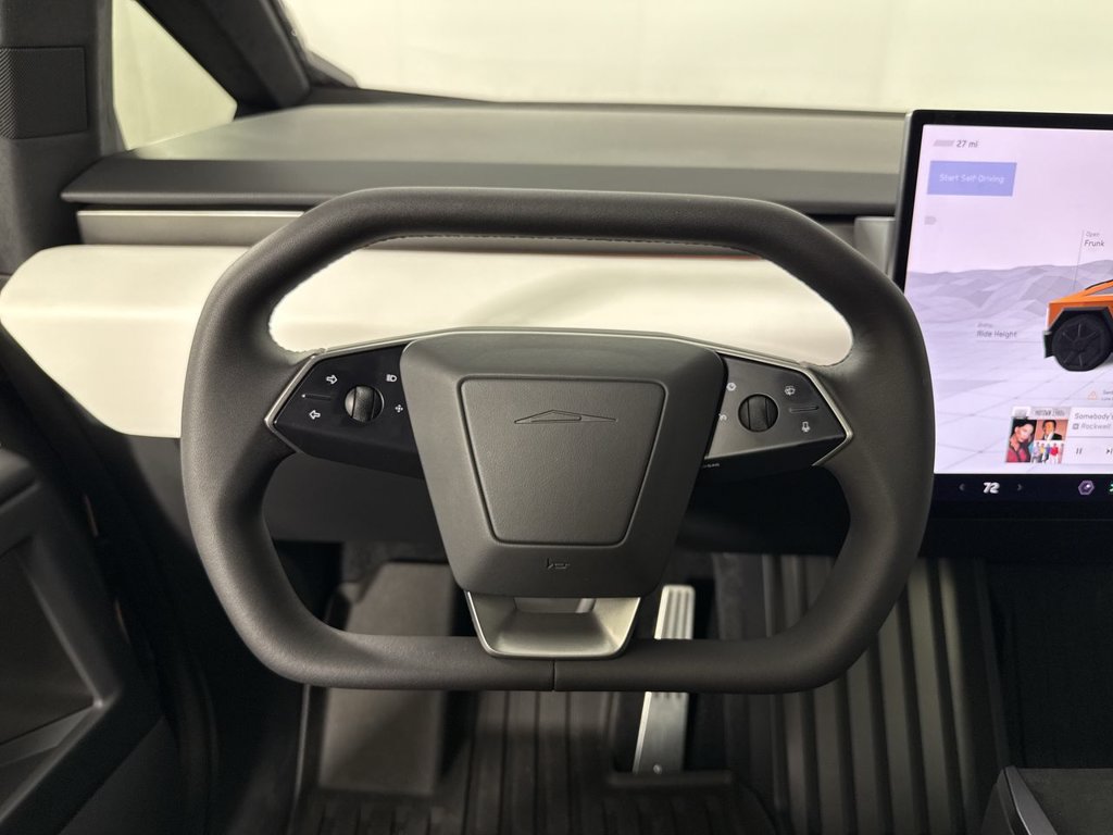 Used 2024 Tesla Cybertruck AWD Crew Cab image 36