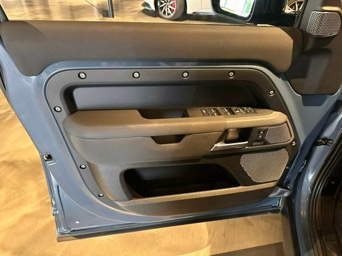 Used 2023 Land Rover Defender 110 X-Dynamic SE AWD/4WD image 16
