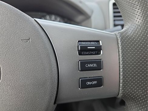 Used 2021 Nissan Frontier SV w/ SV Utility Package image 18