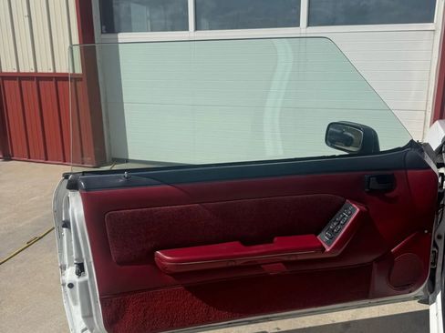 Used 1989 Ford Mustang LX image 4