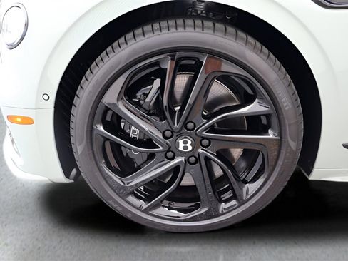 New 2025 Bentley Flying Spur Plug-In Hybrid image 11