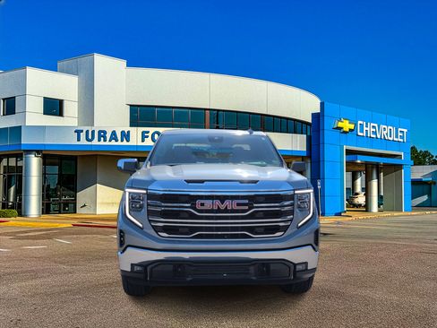 Used 2024 GMC Sierra 1500 SLT w/ SLT Premium Package image 9