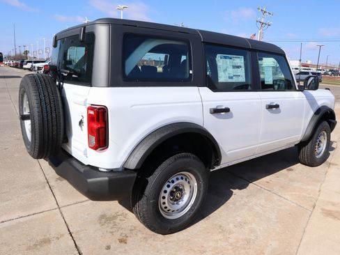 New 2025 Ford Bronco 4-Door image 20
