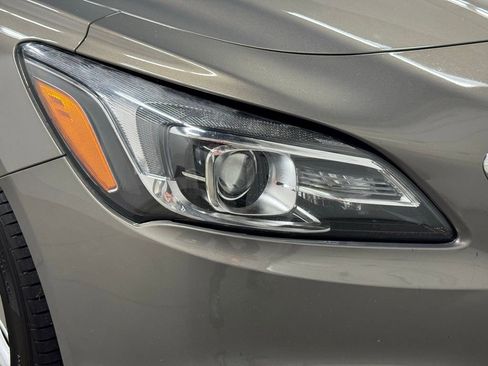 Used 2017 Buick LaCrosse Premium w/ Dynamic Driver Package image 27