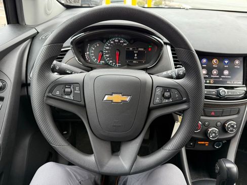 Used 2022 Chevrolet Trax LS w/ Tint and Cruise Package image 24