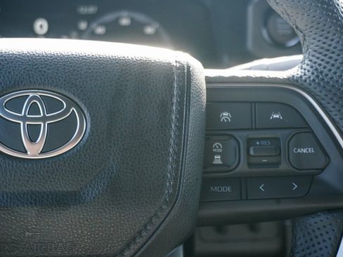 Used 2025 Toyota Tacoma Limited image 17