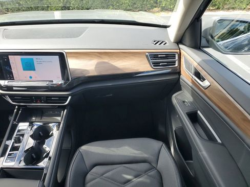 New 2026 Volkswagen Atlas SE image 16