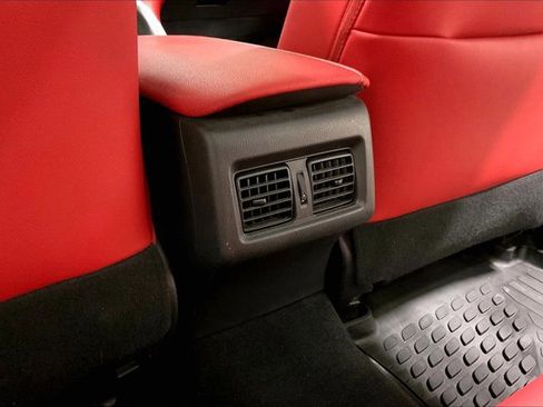 Used 2019 Toyota Camry XSE image 34