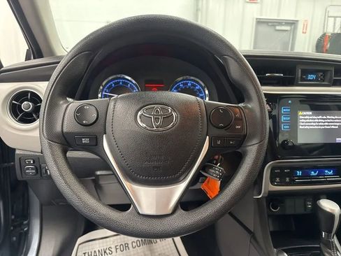 Used 2019 Toyota Corolla L image 9