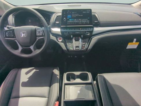 New 2026 Honda Odyssey Touring image 15