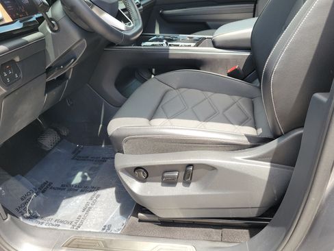 Used 2024 Volkswagen Atlas SE FWD image 13