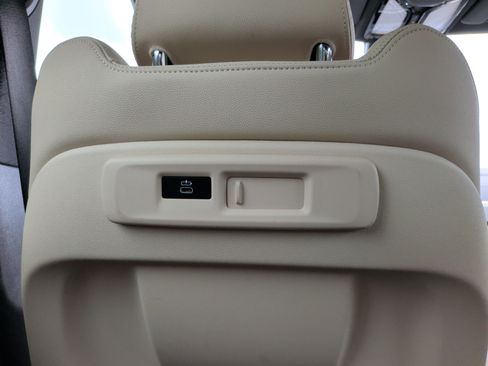 Used 2022 BMW X5 xDrive40i w/ Premium Package AWD/4WD image 37