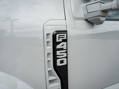 Used 2026 Ford F450 Lariat AWD/4WD image 13