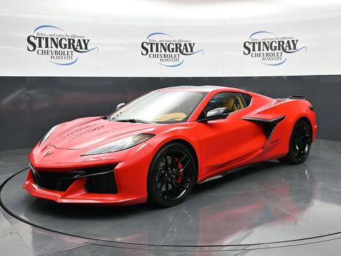 Used 2025 Chevrolet Corvette Z06 image 3