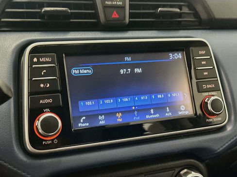 Used 2025 Nissan Versa SV w/ Trunk Package FWD image 21
