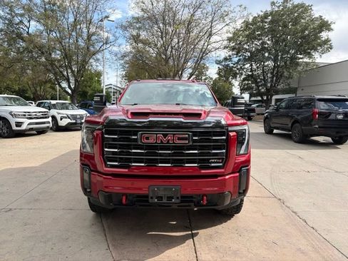 Used 2024 GMC Sierra 2500 AT4 w/ Technology Package AWD/4WD image 10