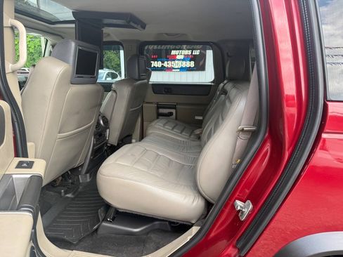 Used 2003 HUMMER H2 w/ Preferred Equipment Group AWD/4WD image 16
